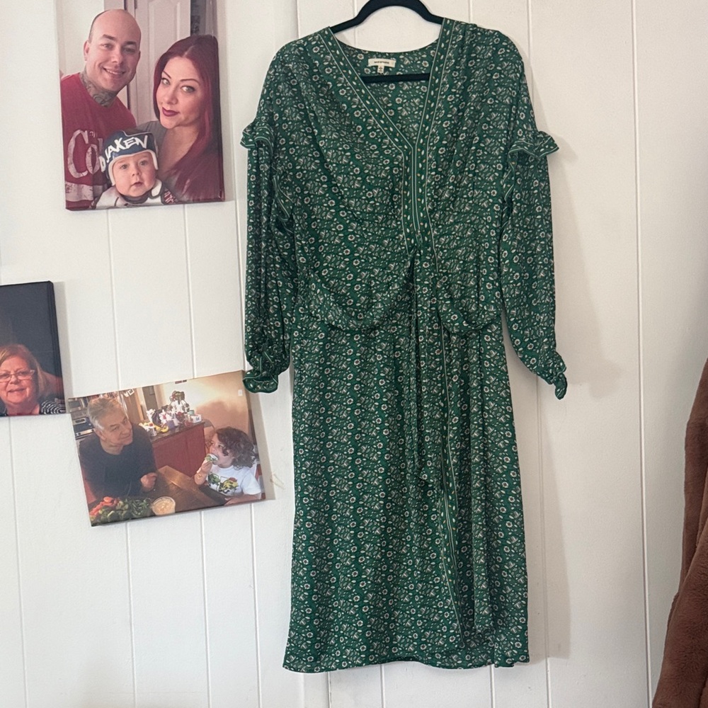Max Studio Green Patterned Long Sleeve Dress - image 1